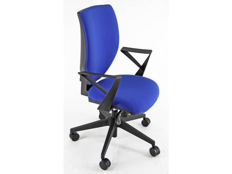 Sedia operativa girevole Unisit Cozy CZAY – rivestimento Eco blu – con braccioli – CZAY/BR/EB