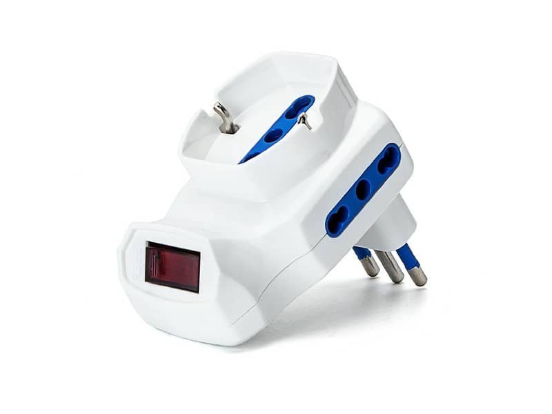 Adattatore a 3 vie – 2 P17/11 & 1 P40 (short) – con interruttore – bianco Aigostar 10A – 198510