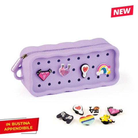 Astuccio a bustina in silicone Monikids Creative PIN-ME con spille decorative conf.da 12 pezzi in colori assortiti –